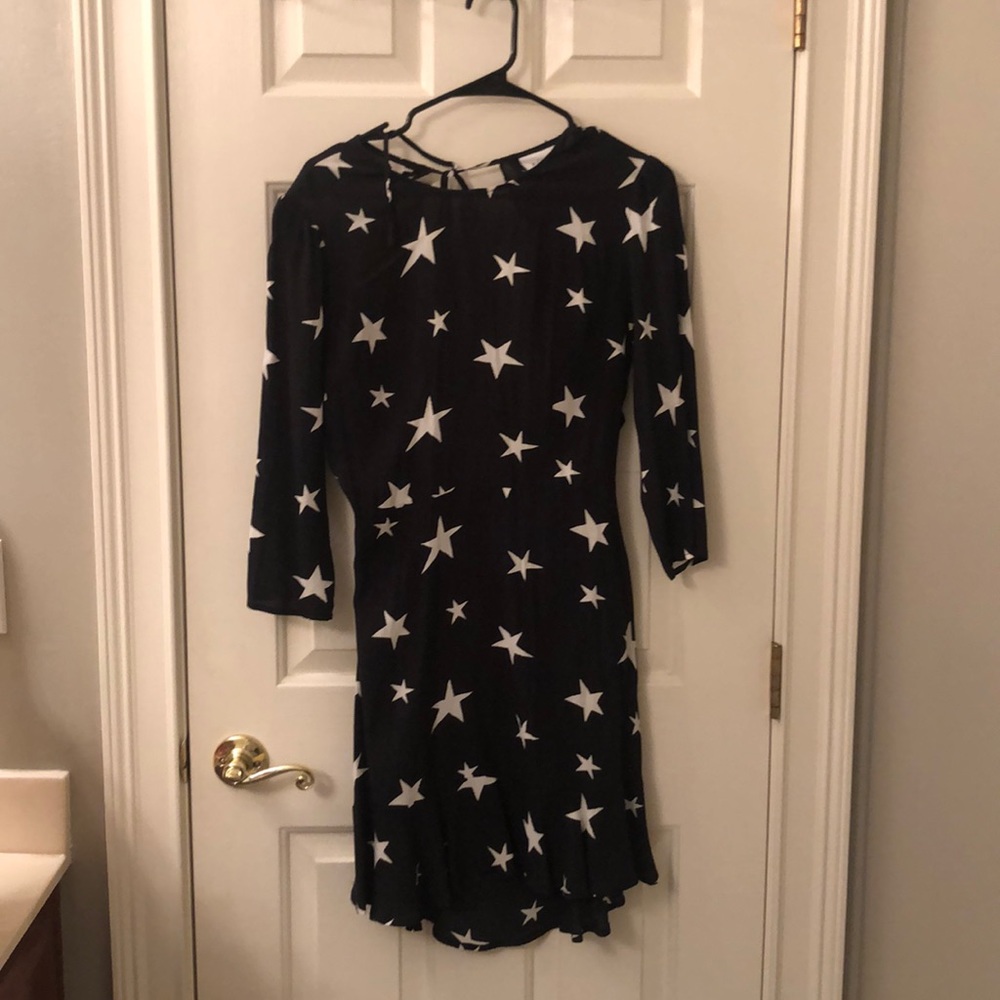 Star Print Crew Neckline Dress — Black